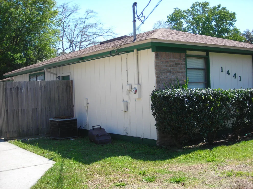 Jacksonville, FL - Complete Exterior by Mark Howell Painting Inc. - Photo 4