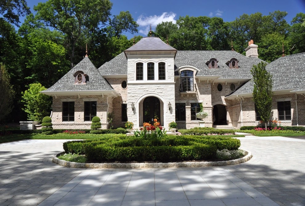 Great Oaks Landscape: Bloomfield Hills Project by Great Oaks Landscape Associates Inc. - Photo 2
