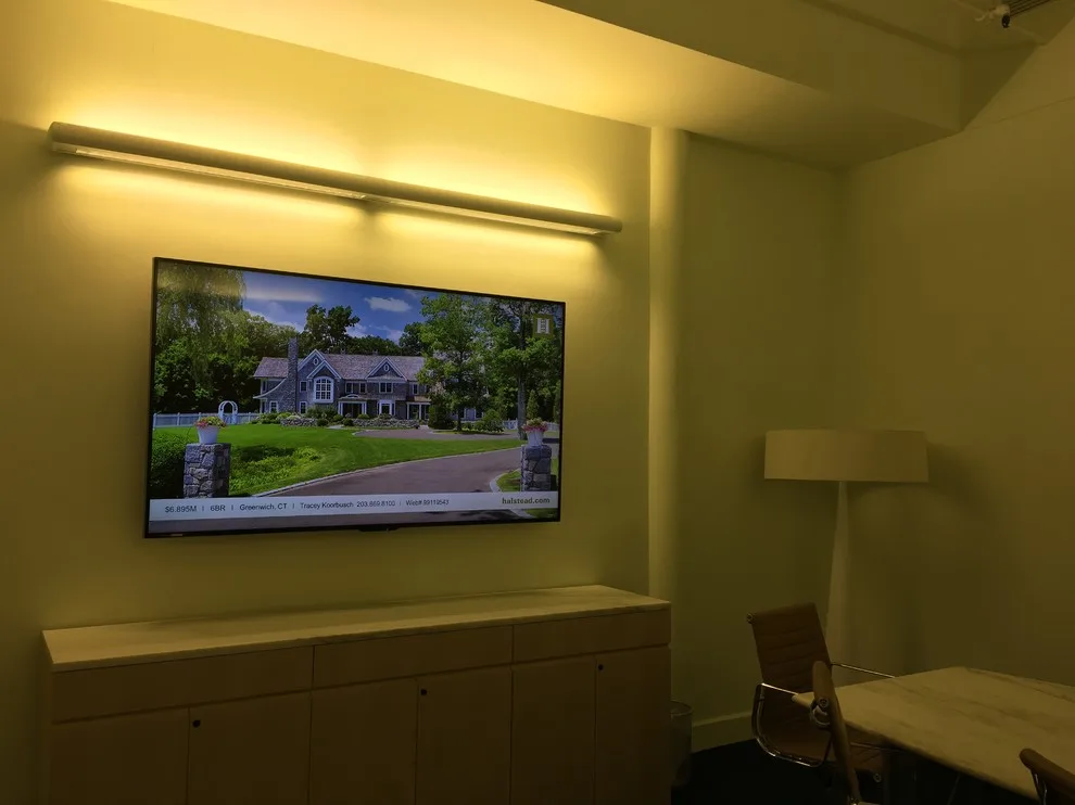 Manhattan Realty Office by DMJ Flores Painting - Photo 4