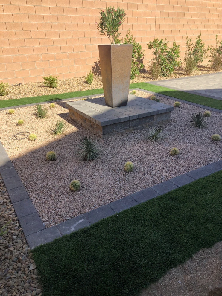 Modern Desert Landscape by Green Guru Landscaping - Photo 4