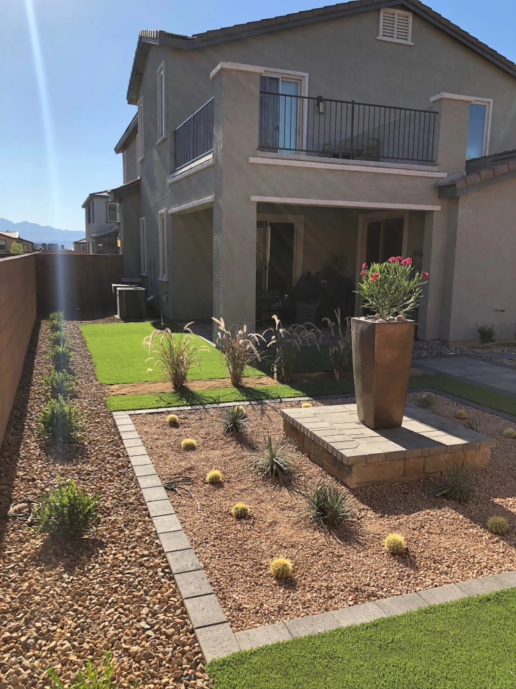 Modern Desert Landscape by Green Guru Landscaping - Photo 3