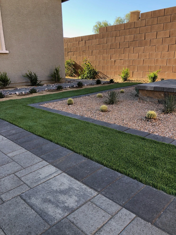 Modern Desert Landscape by Green Guru Landscaping - Photo 2