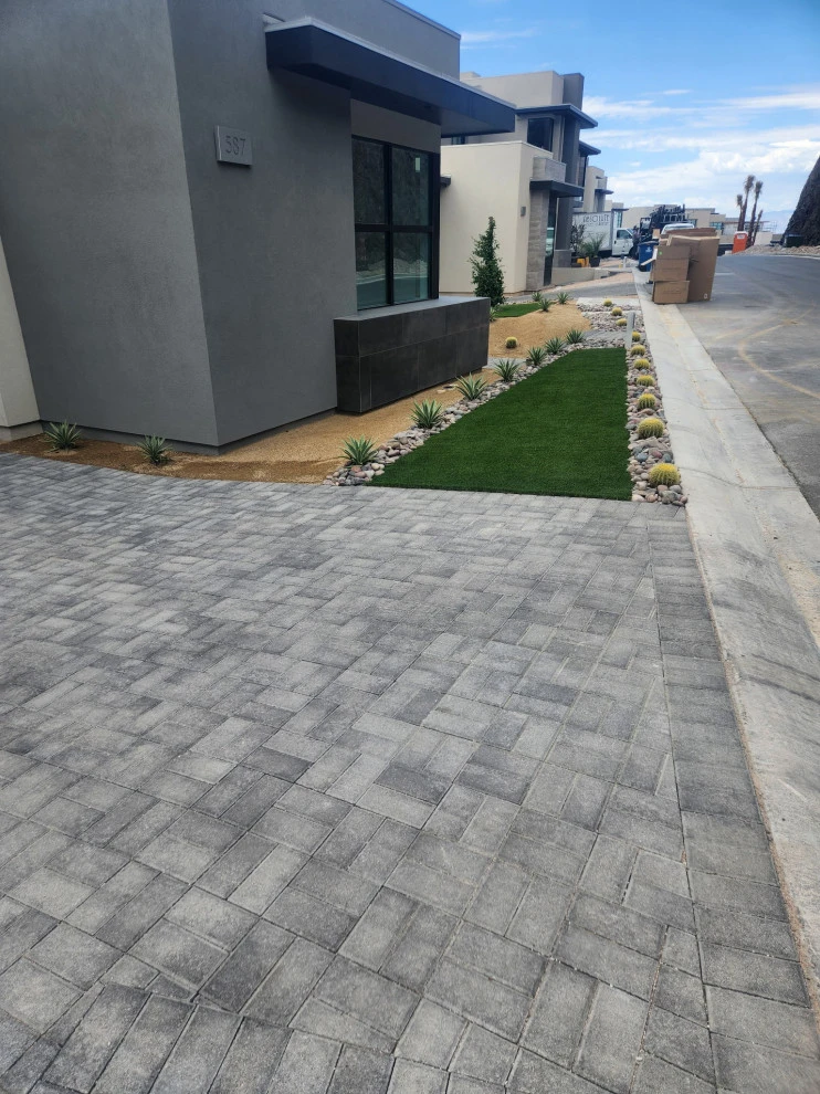 Simple Modern Landscape by Green Guru Landscaping - Photo 4