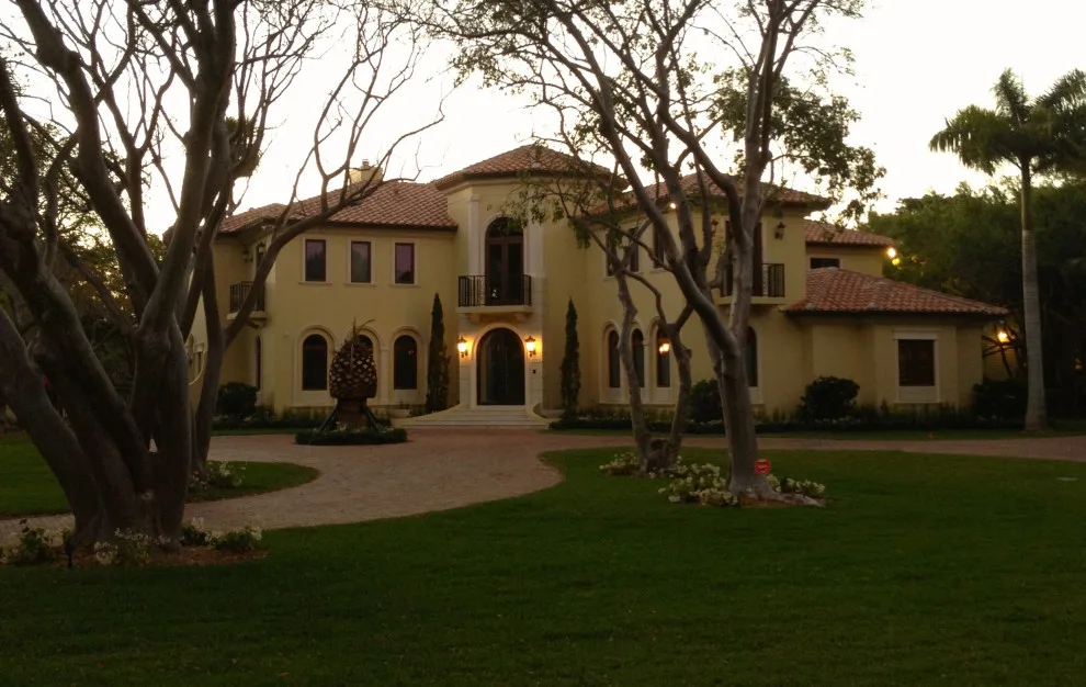 Exteriors by Many Mansions Painting & Finishing, Inc. - Photo 31