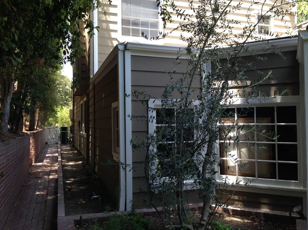 Sherman Oaks Outdoor 1 by CertaPro Painters Of Sherman Oaks - Photo 2