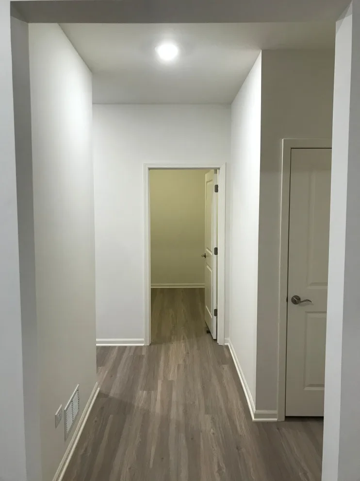 Ample Contemporary Lifestyle by R&J Painting LLC - Photo 4
