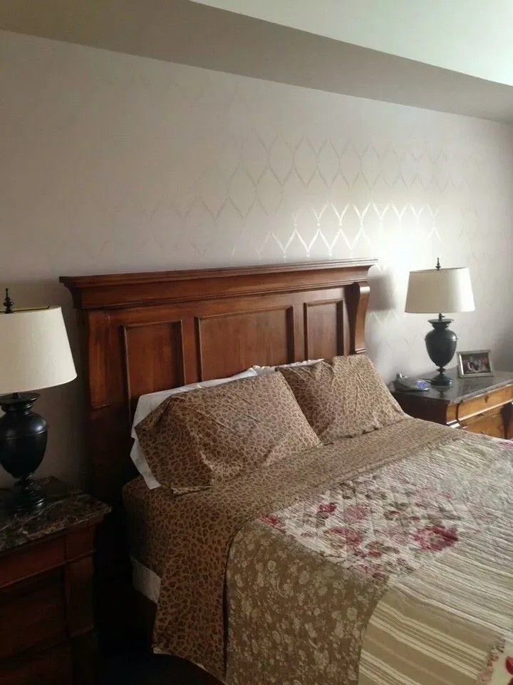Strait-Line Decorating - Photo 3