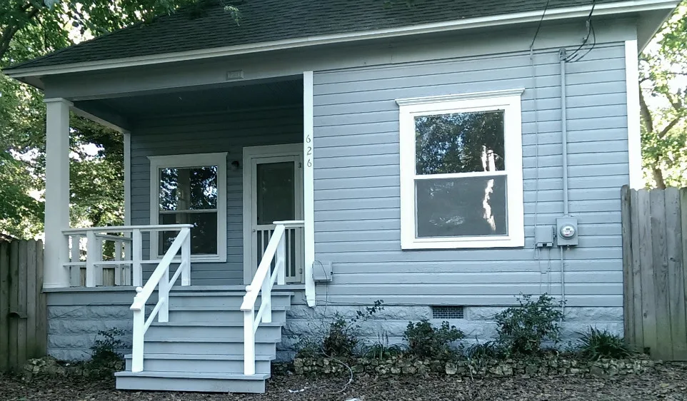 The urban cottage by 360 Painting Of NWA - Photo 5