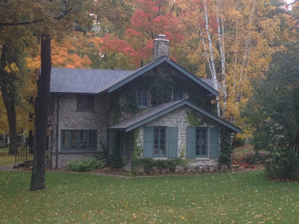 Bayroc Sunroom at Hatch Estate by Aaron Holland Painting, LLC. - Photo 6