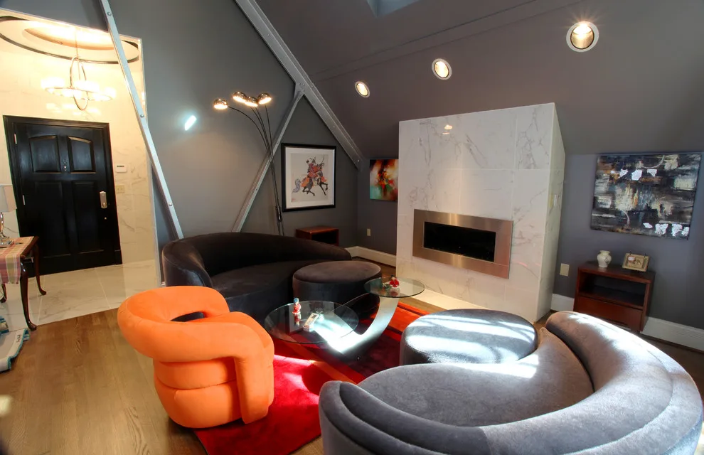 The Inverness Apartments by H.F. Steilberg Co - Photo 4