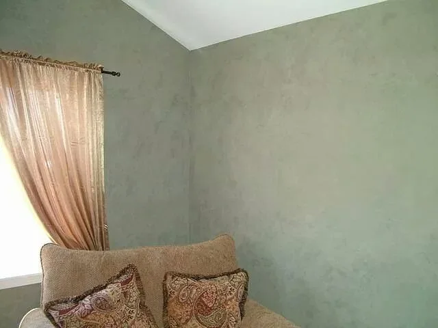 Venetian plaster projects by Strait-Line Decorating - Photo 3
