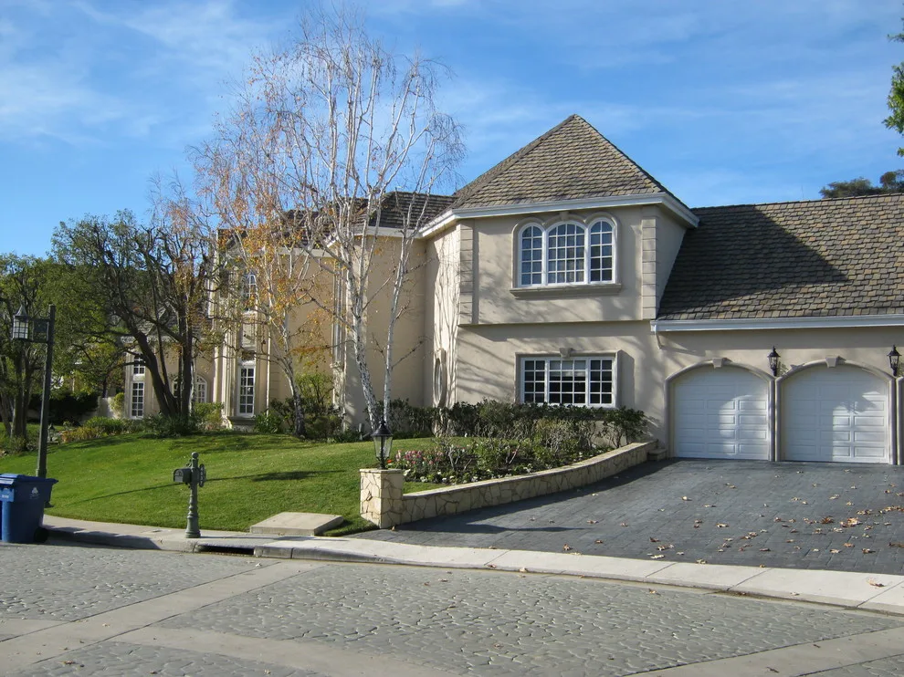 Woodland Hills Outdoor 1 by CertaPro Painters Of Sherman Oaks - Photo 5