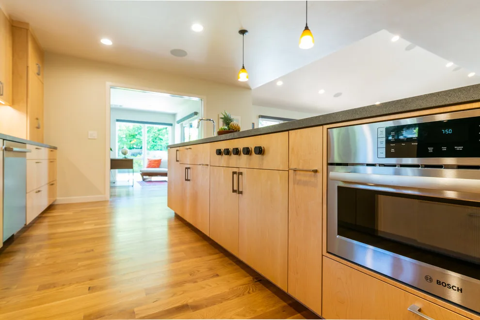 Reed Drive Complete Home Renovation by MAK Design + Build Inc. - Photo 8