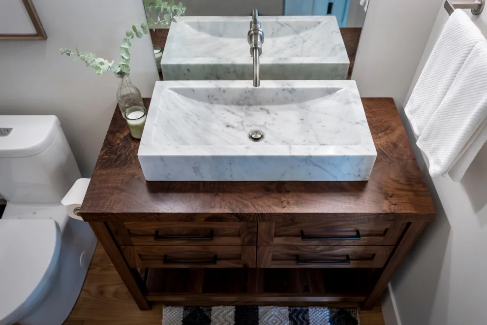 Illuminating Transformation: Classic Style Renovation by MAK Design + Build Inc. - Photo 13