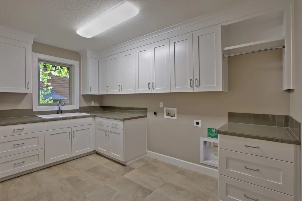 Lake Oswego, Oregon, Prairie and Modern Blend by Lifestyle Homes, Home Builders - Photo 12
