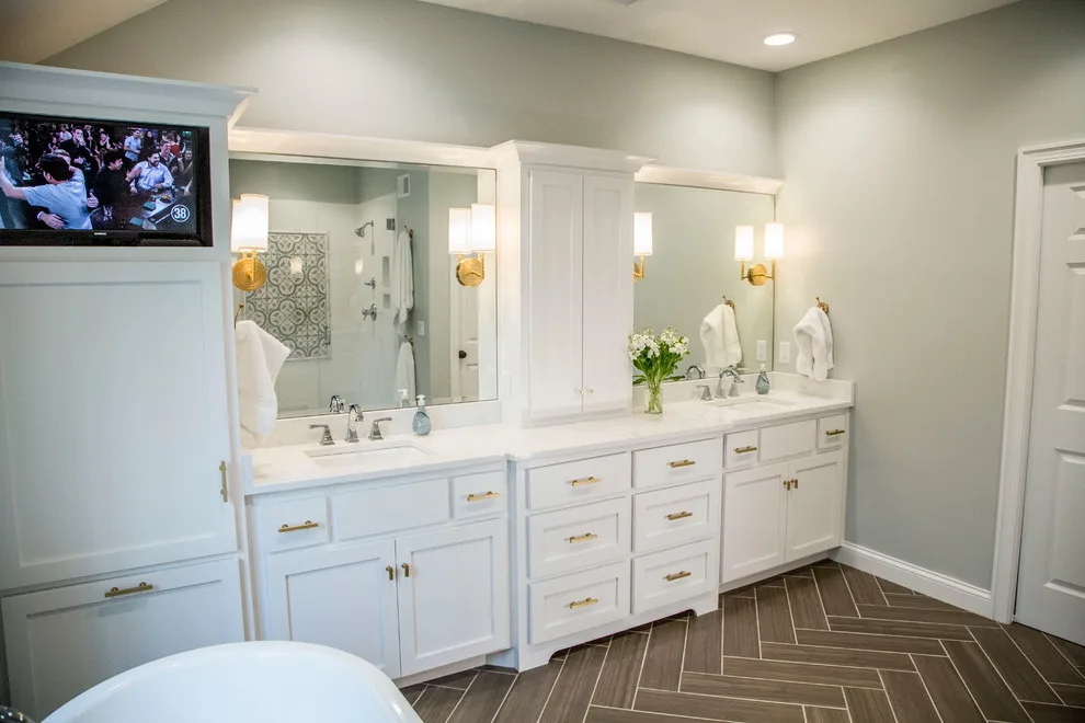 Leawood Primary Bathroom by Stumpff HomeWorks, LLC - Photo 2