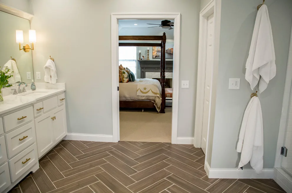 Leawood Primary Bathroom by Stumpff HomeWorks, LLC - Photo 5