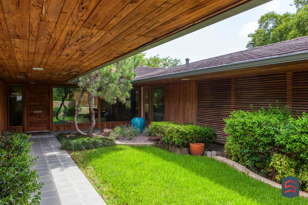 Mid-Century Modern Renovation by Sardone | McLain - Photo 15