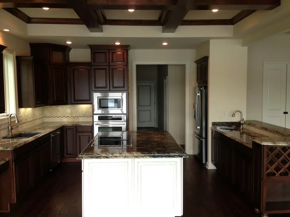 Small Mazarn by Hughes Design And Construction, Inc. - Photo 2