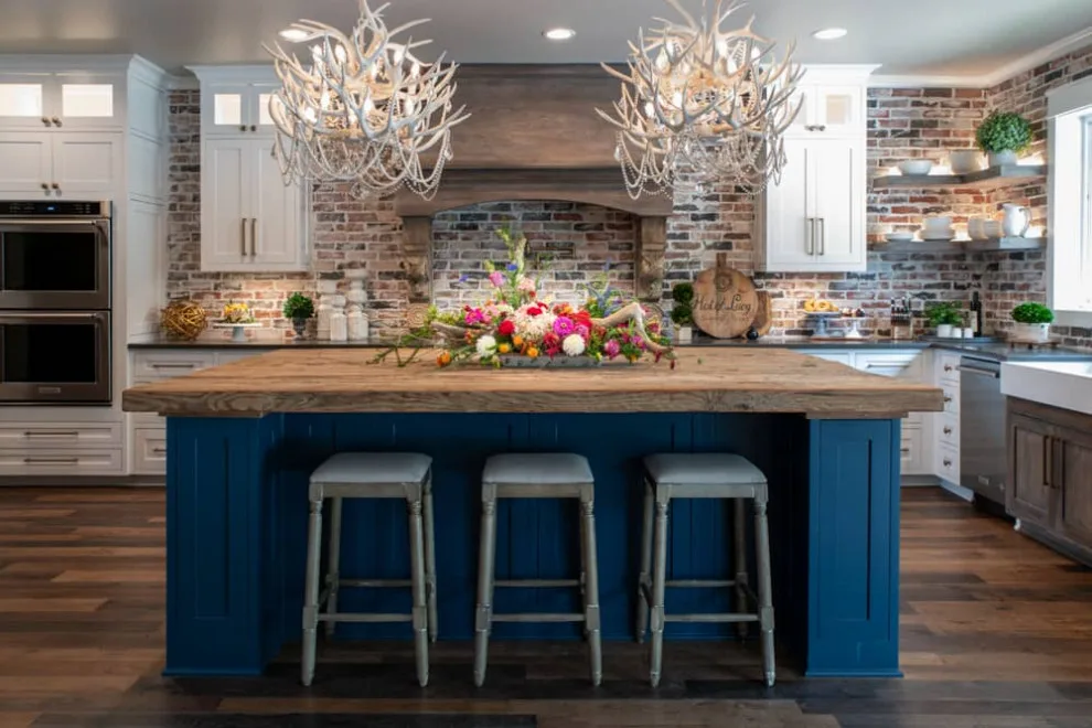 Boutique Hotel Design for Hotel Lucy by Julianne's Design & Build - Photo 46