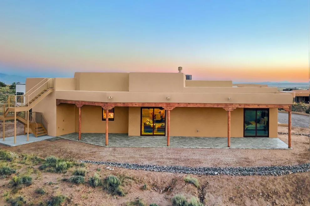 A Shining Jewel by ECOterra Design Build - Photo 14