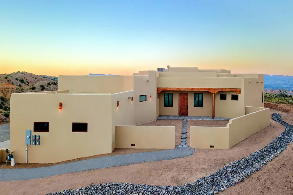 A Shining Jewel by ECOterra Design Build - Photo 16