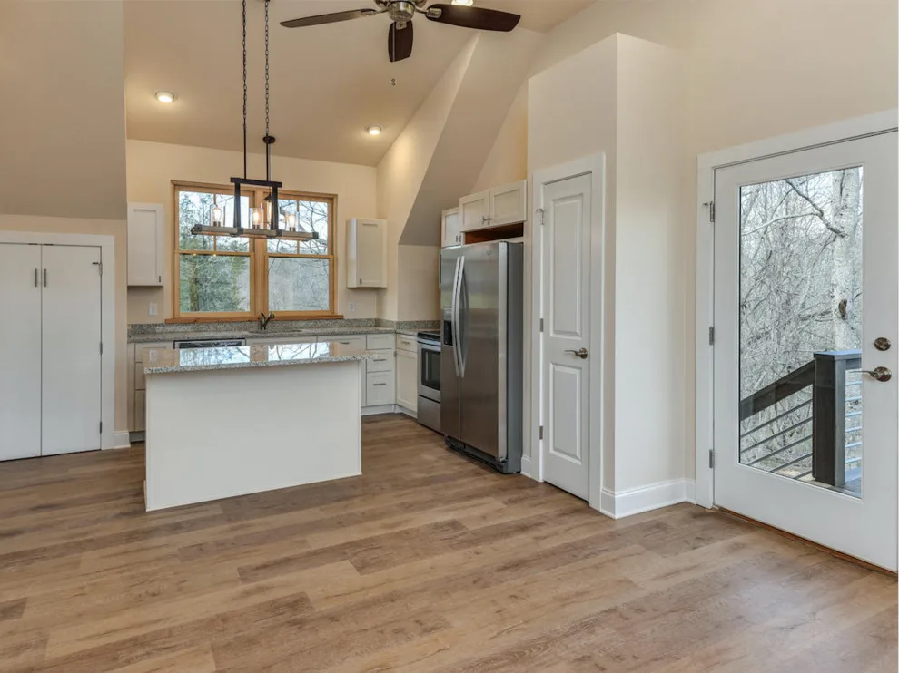 Contemporary Farmhouse by WSM Craft - Photo 11
