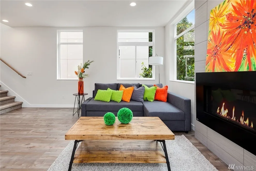 Lounge Area by United Signature Tacoma - Photo 4