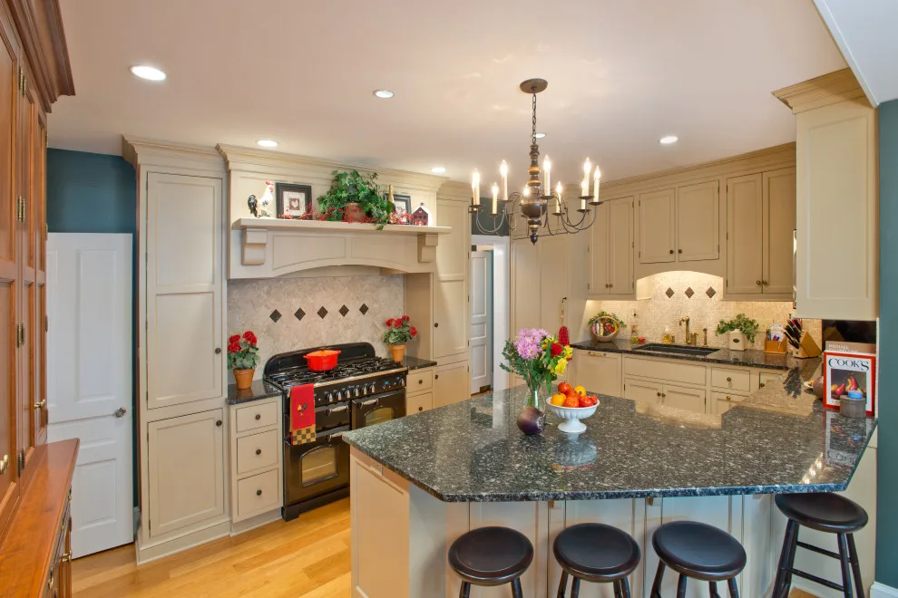 Kitchen and Dining Room Expansion by Penn Contractors Inc - Photo 13