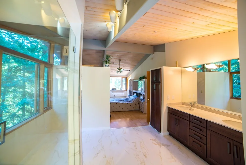 Gatitos Bathroom Renovation by Hamta Partners INC - Photo 4