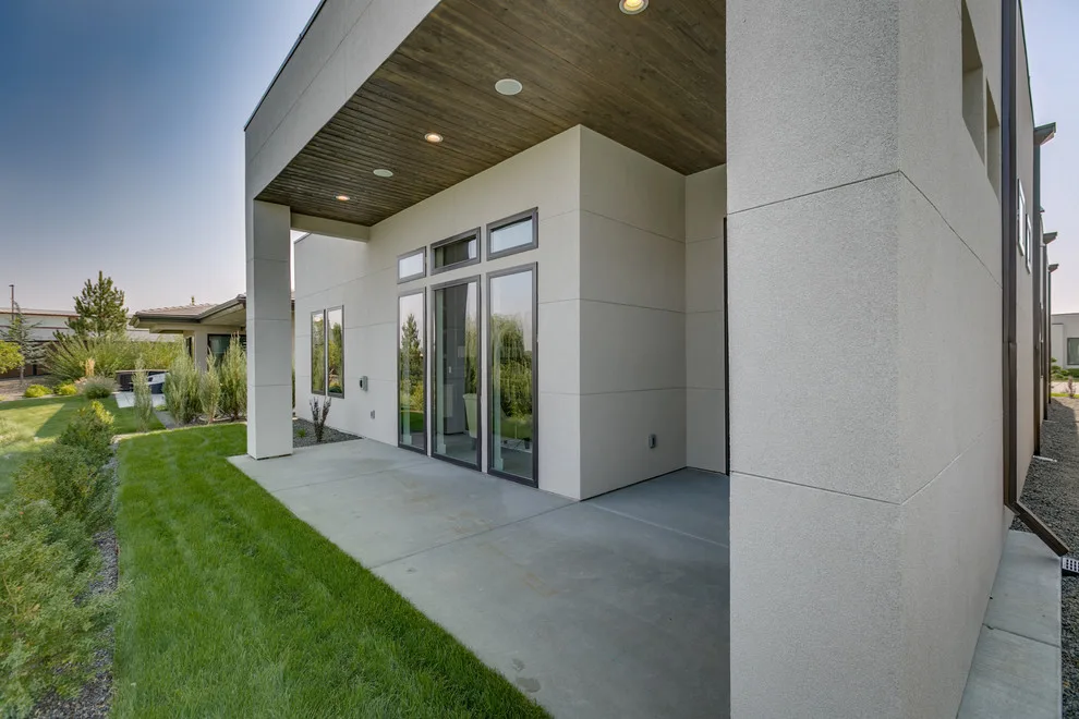 Contemporary Revamp by Solitude Homes - Photo 14