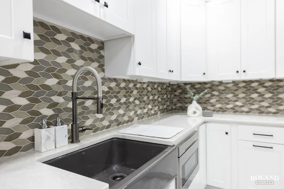 Glendale Sublevel by Roland Builder, Inc. - Photo 4