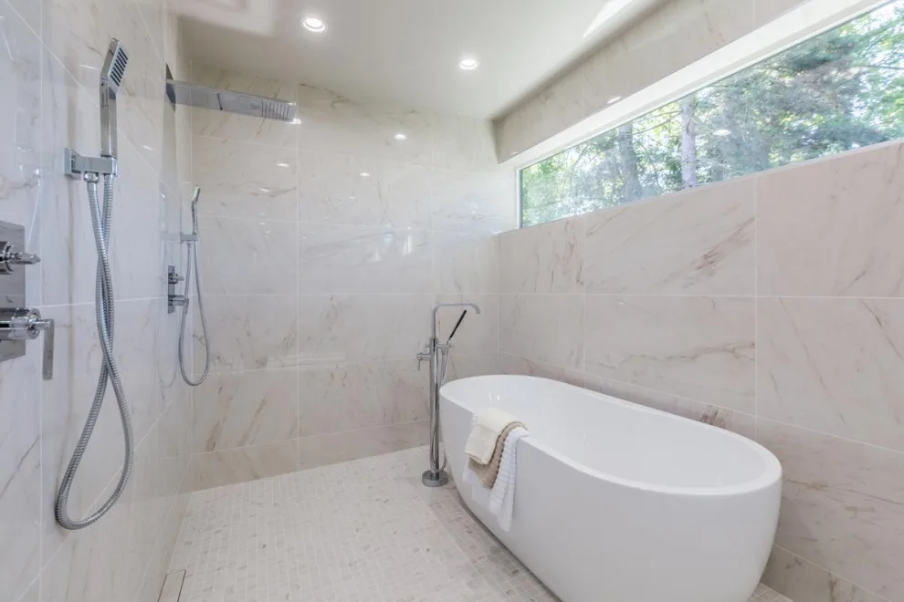 Contemporary Residence with Elegant Design by United Signature Tacoma - Photo 8