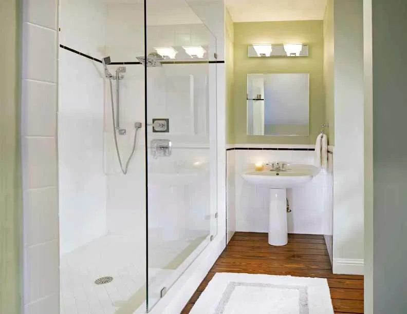 Lakeside Luxury by EURO Design Build - Photo 9