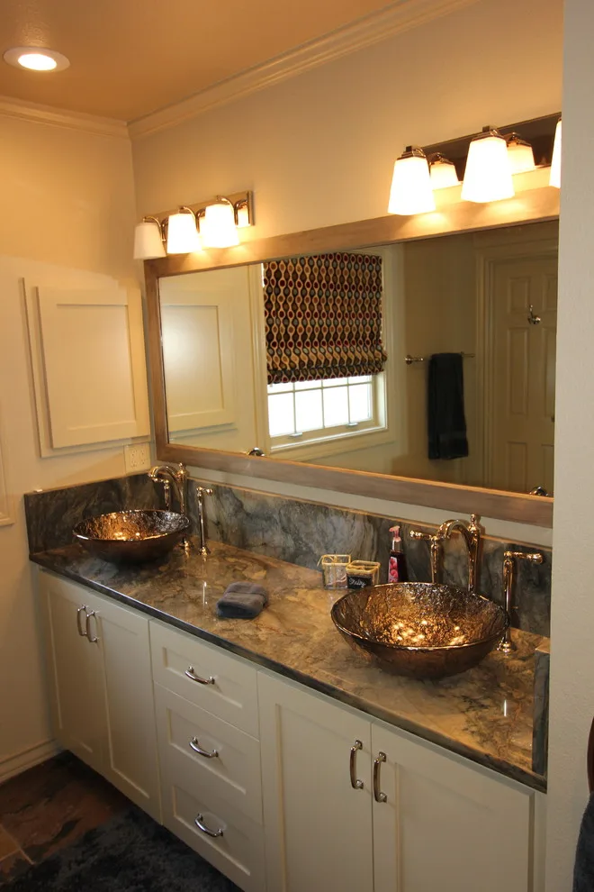 Upscale Guest Bathrooms in Amarillo by Bobby Sanders -- Sanders Design Build - Photo 3