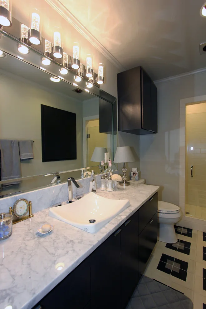 Upscale Guest Bathrooms in Amarillo by Bobby Sanders -- Sanders Design Build - Photo 4