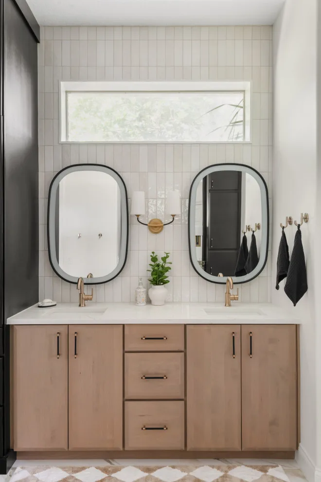 Contemporary Luxury Primary Bathroom by Sarah Kraus Bartelson - S&W Kitchens - Photo 11