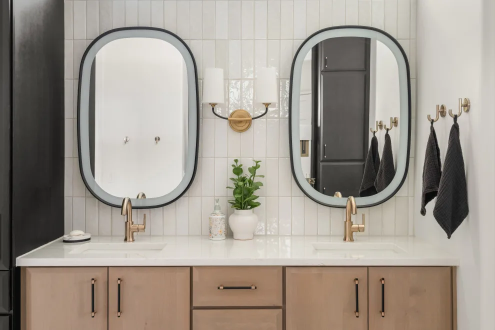 Contemporary Luxury Primary Bathroom by Sarah Kraus Bartelson - S&W Kitchens - Photo 5