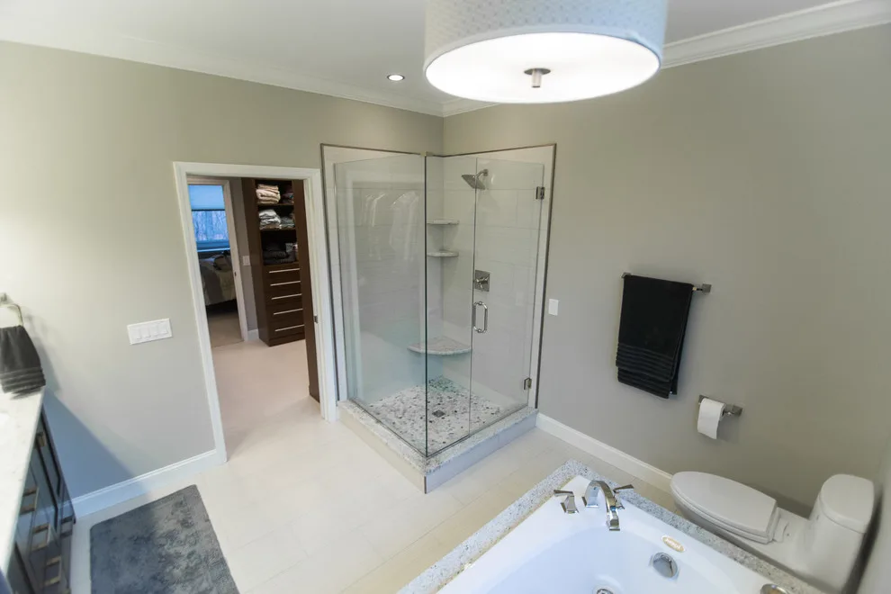 LZ Executive Suite by Labra Design Build - Photo 10