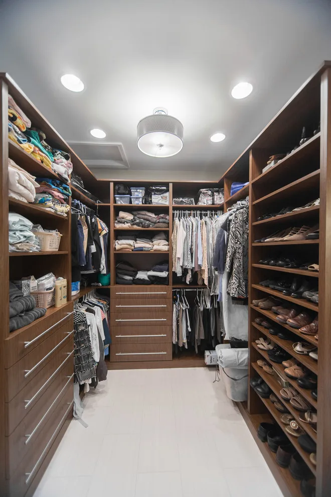 LZ Executive Suite by Labra Design Build - Photo 13