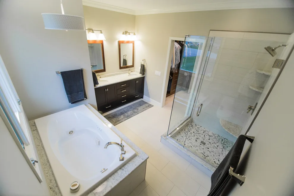 LZ Executive Suite by Labra Design Build - Photo 19