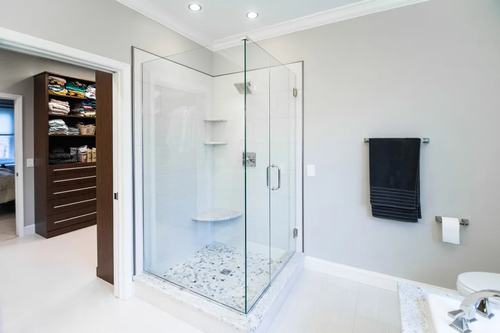 LZ Executive Suite by Labra Design Build - Photo 18