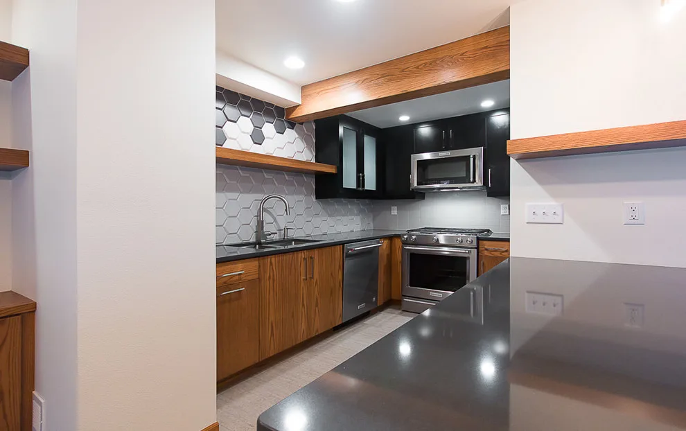 Modern Magle Kitchen by Freestone LLC Design-build - Photo 10