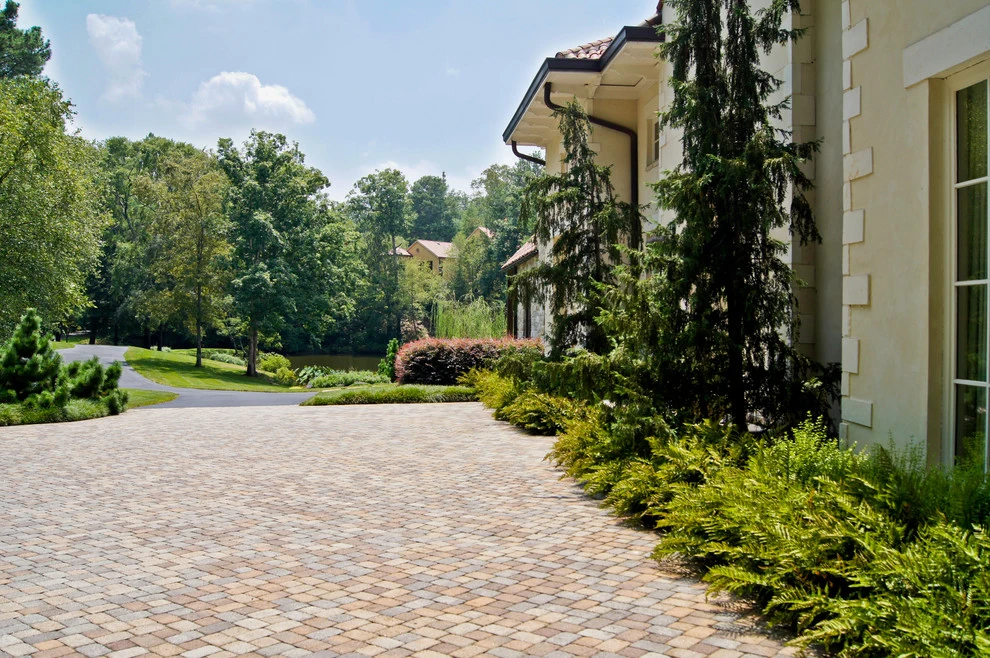 Buckhead home by Joe A. Gayle & Associates - Photo 9