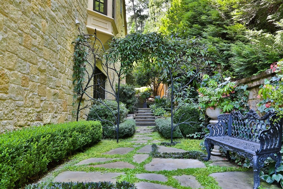 John's Creek Residence by Joe A. Gayle & Associates - Photo 3