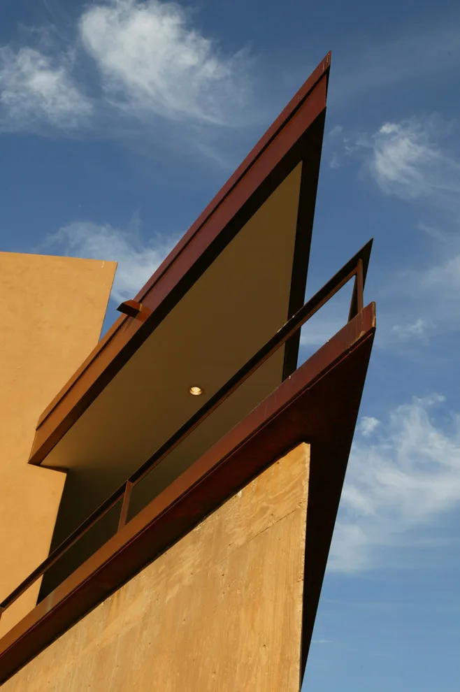 Garden Roof Residence by Taylordesign + BUILD - Photo 5