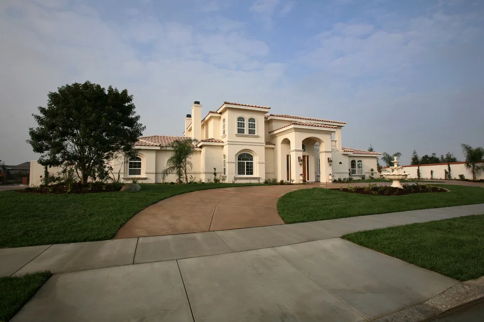 Mediterranean Golf Course Residence by Sweaney Custom Homes, Inc. - Photo 6