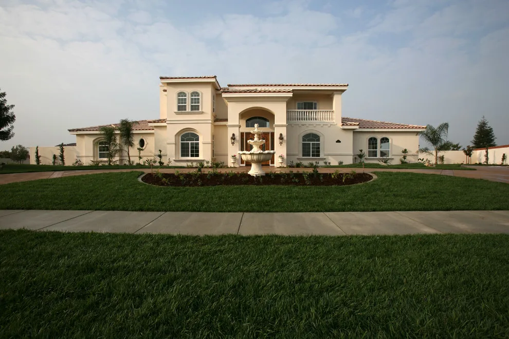 Mediterranean Golf Course Residence by Sweaney Custom Homes, Inc. - Photo 7