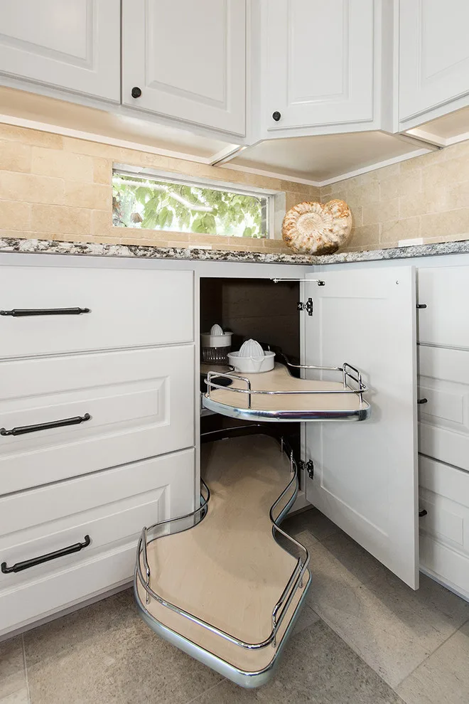 Mediterranean Cuisine by EURO Design Build - Photo 5