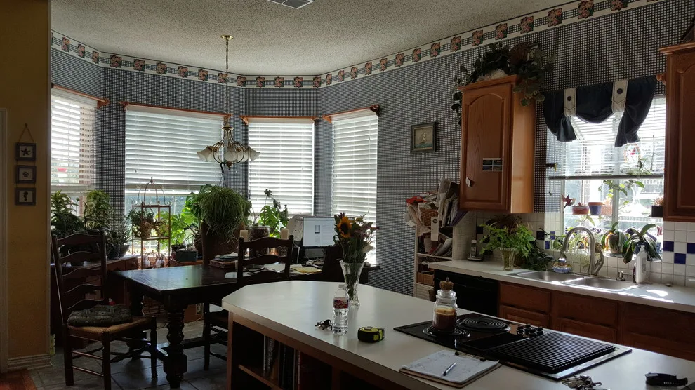 Mediterranean Cuisine by EURO Design Build - Photo 2